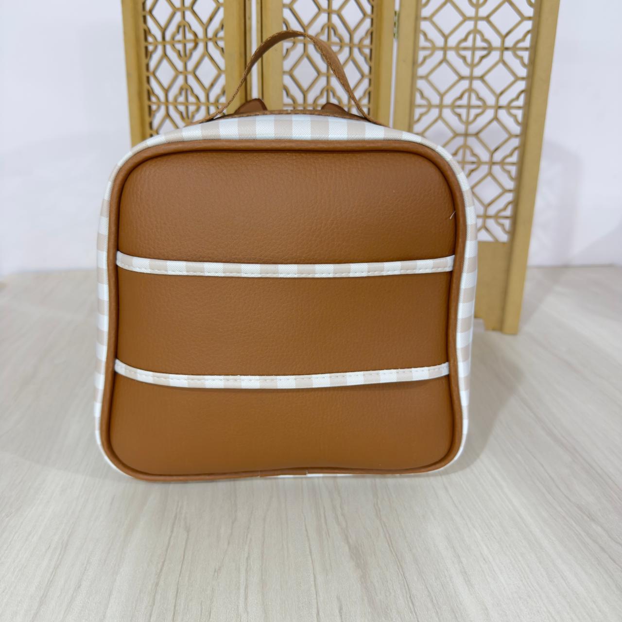 KIT ESCOLAR CAVALO BEGE